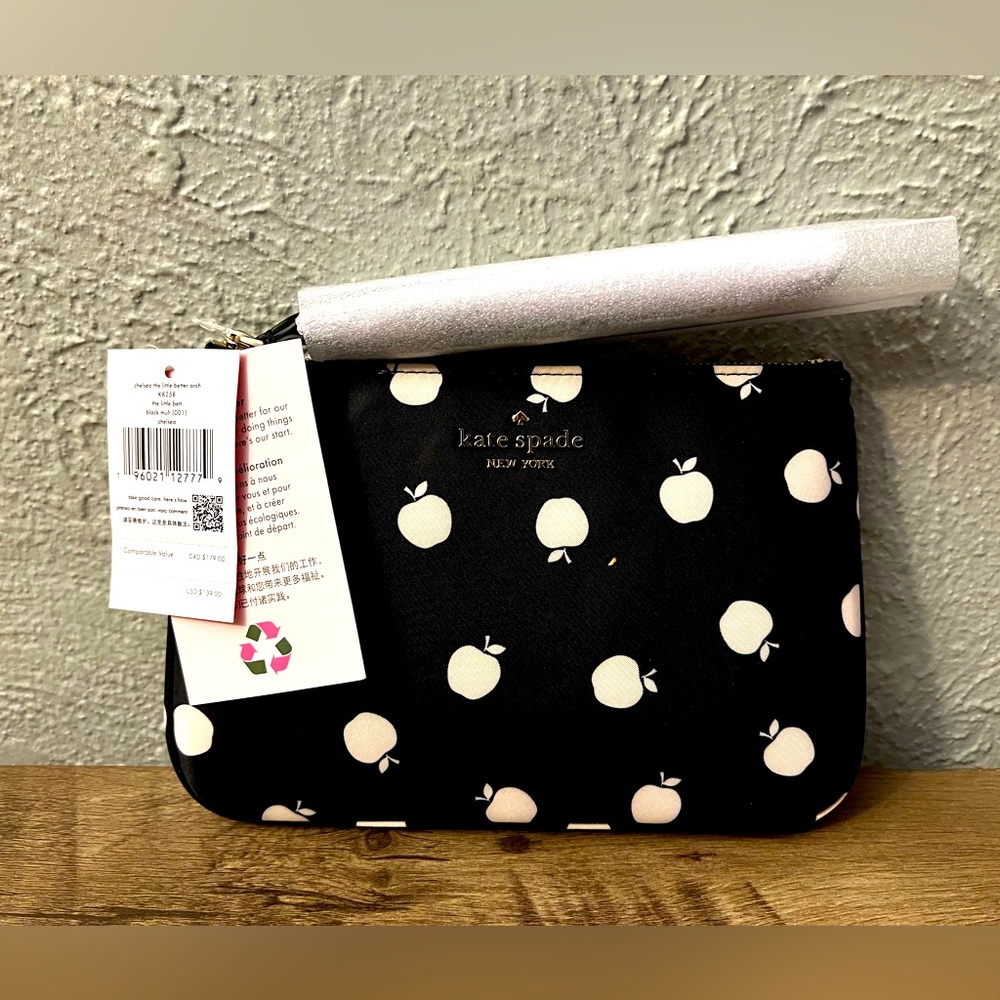 New Kate Spade Medium Wristlet Pouch